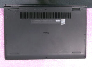 DELL Vostro 3510 裏面