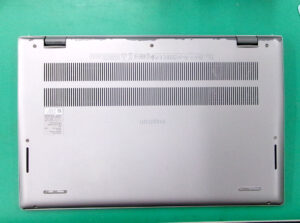 DELL Inspiron 5415 裏面