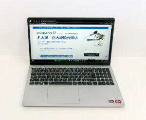 DELL Inspiron 3525 完了写真