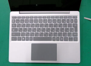 Surface Laptop Go キーボード側