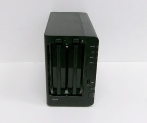 Synology DS218 分解