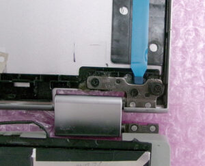 Lenovo 5-14ITL05 右ヒンジ貼り付け