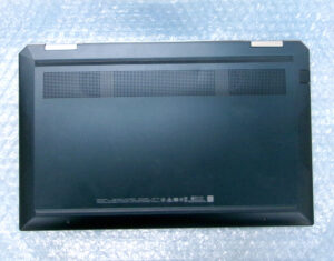 HP x360 13-aw0239tu 裏面1