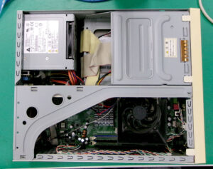 EPSON Endeavor AT951 内部