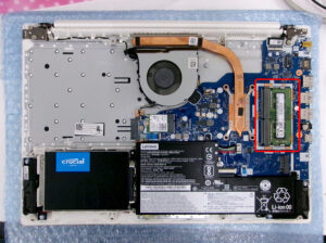 NEC PC-NS300NAW-E3 SSD・メモリー取り付け