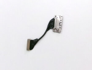 Surface Laptop3 13 充電ポート