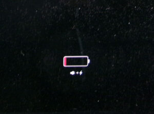 MacBook Pro 2017 バッテリー僅少マーク