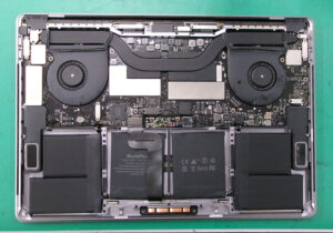 MacBook Pro 2017 バッテリー交換後