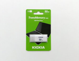USBメモリー(32GB)