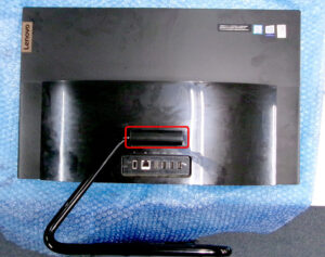 Lenovo A340-24ICK 裏面