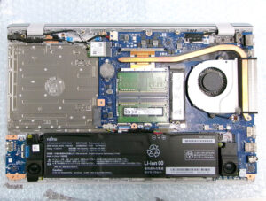 富士通 AH50/H1 内部1