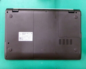 富士通 AH77/D3 裏面1