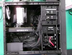 mouse 中古デスクトップPC 内部