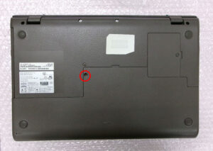 富士通 AH77/C2 裏面