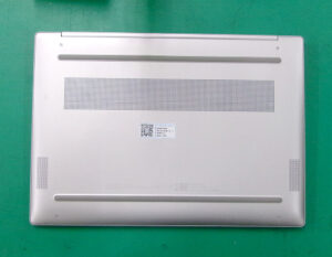 HP 13-bg0009AU 裏面
