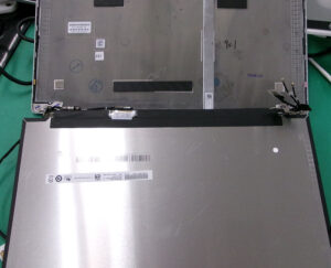 HP 13-bg0009AU 液晶パネル確認