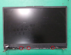 Lenovo L340-15API ベゼル止めネジ