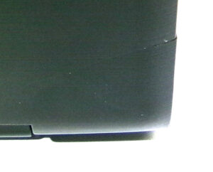 東芝 AZ35/MB バックカバー割れ