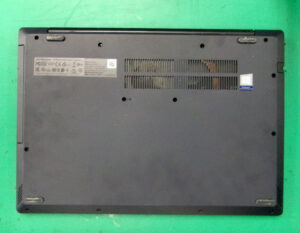 Lenovo L3-15IML05 裏面