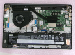 Lenovo 15AMN8 内部