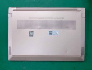 HP 13-be0039AU 裏面